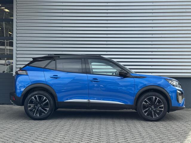 Peugeot 2008 GT Pack 1.2 Turbo 130pk EAT8 | SCHUIF/KANTELDAK | ALCANTARA INTERIEUR | NAVI | 360° CAMERA | DRAADLOZE LADER | DODEHOEKBEW. | VERW. VOORSTOELEN