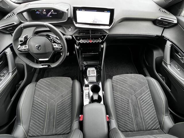 Peugeot 2008 1.2 Hybrid 145 GT / Nieuw, veel voordeel / tot 8 jaar Garantie / Elektr. schuifdak en bestuurdersstoel / Stoelverwarming / Camera 360° / Adapt. CC / Navi / Apple Carplay Android / 17" LM wielen / ook in grijs leverbaar