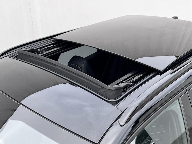 Peugeot 2008 1.2 Hybrid 145 GT / Veel voordeel, zo goed als nieuw / tot 8 jaar Garantie / Elektr. schuifdak en bestuurdersstoel / Stoelverwarming / Camera 360° / Adapt. CC / Navi / Apple Carplay Android / 17" LM wielen / ook in grijs leverbaar