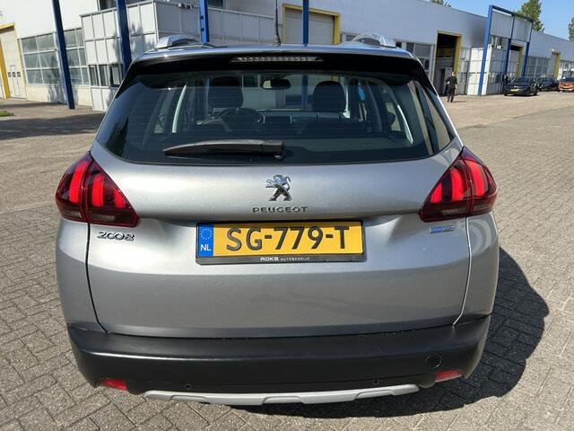Peugeot 2008 1.2 PureTech Allure 110PK NAVI CARPLAY CRUISE CLIMA.