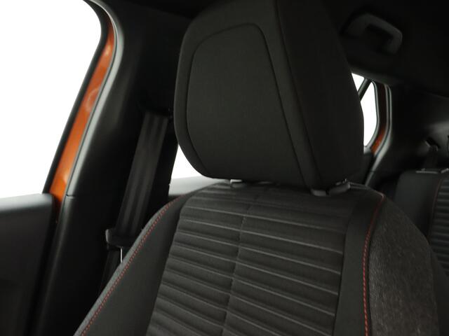 Peugeot 2008 100 PK Active Pack | Rijklaar Navigatie