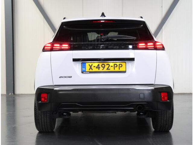 Peugeot 2008 1.2 100PK Allure | AppleCarPlay/AndroidAuto | Climate Control | Cruise Control | Camera | FULL LED | Navigatie | LMV | Parkeersensoren | Armsteun | Privacy Glass | Isofix |