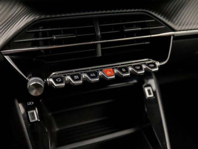 Peugeot 2008 1.2 PureTech Sport Automaat (APPLE CARPLAY, GROOT NAVI, LM VELGEN, SPORTSTOELEN, LED KOPLAMPEN, PARKEERSENSOREN, LANE ASSIST, NIEUWSTAAT)