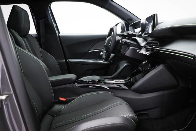 Peugeot 2008 1.2 Hybrid 136 GT | CAMERA / NAVIGATIE / DRIVE ASSIST PLUS- PACK | PANORAMADAK | 360 CAMERA