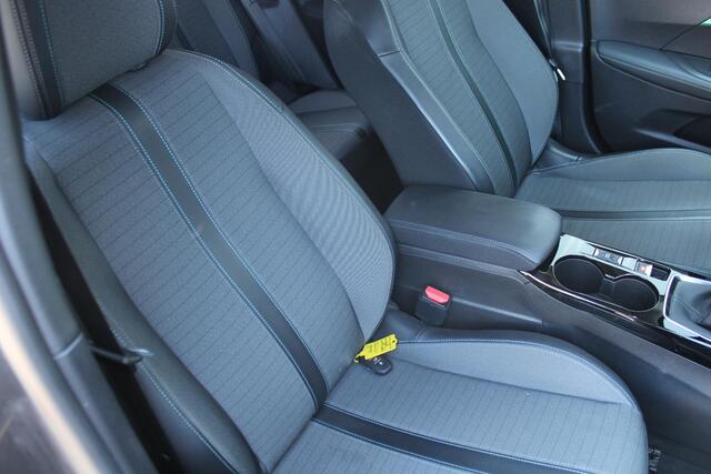 Peugeot 2008 1.2 PureTech Allure Pack NAVIGATIE