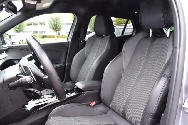 Peugeot 2008 PureTech 130 EAT8 GT Automaat | Navi | Keyless | Camera achter |