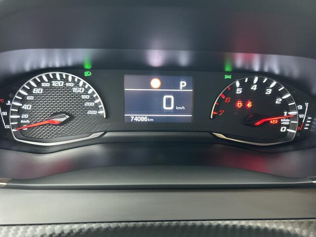 Peugeot 2008 130 PK automaat Active | Rijklaar | Camera achter |