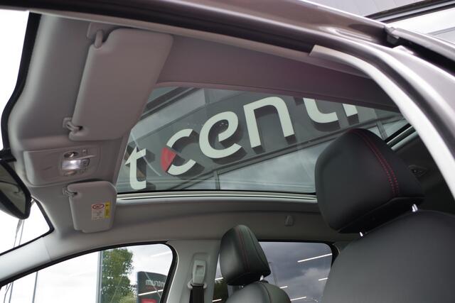 Peugeot 2008 1.2 PureTech 130 PK Automaat GT-Line, Trekhaak, Panoramadak, Climate Control