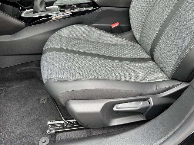 Peugeot 2008 1.2 Turbo 100 PK Allure Digitaal Instrumentarium | HD Camera | Parkeersensoren Voor + Achter | Full Screen Navigatie | LED Verlichting | Climate Control | Lichtmetalen Velgen |