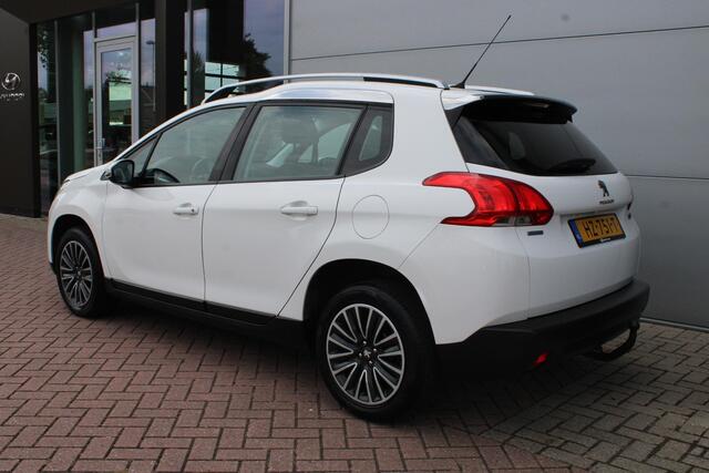 Peugeot 2008 1.2 PureTech Active Automaat Airco Navi Panoramadak Trekhaak