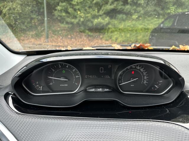 Peugeot 2008 1.2 PureTech Automaat Blue Lion All-in Prijs Airco/Cruise/Navi/Carplay/Android auto/Parkeer sens a