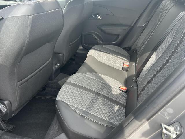 Peugeot 2008 1.2 PureTech 130 Allure / Volledig Onderhouden / Apple & Android Carplay / Camera / Airco / Navigatie /