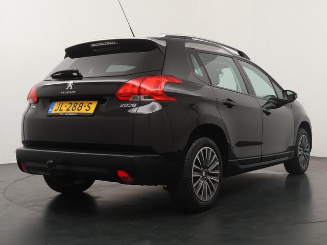 Peugeot 2008 1.2 PureTech Active Automaat - Navigatie - Trekhaak - Panoramadak