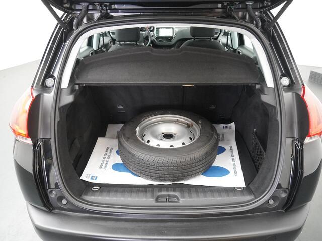 Peugeot 2008 1.2 PureTech Active Automaat - Navigatie - Trekhaak - Panoramadak