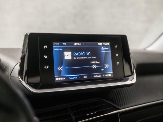 Peugeot 2008 1.2 PureTech Allure Sport 131Pk Automaat (APPLE CARPLAY, GROOT NAVI, LED KOPLAMPEN, LANE ASSIST, SPORTSTOELEN, PARKEERSENSOREN, CRUISE, NIEUWE APK, NIEUWSTAAT)