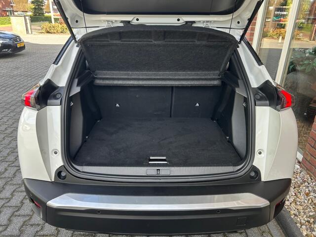 Peugeot 2008 1.2 PT B.L. Allure CAMERA / VIRTUAL COCKPIT / NAVI / CLIMA / CAR