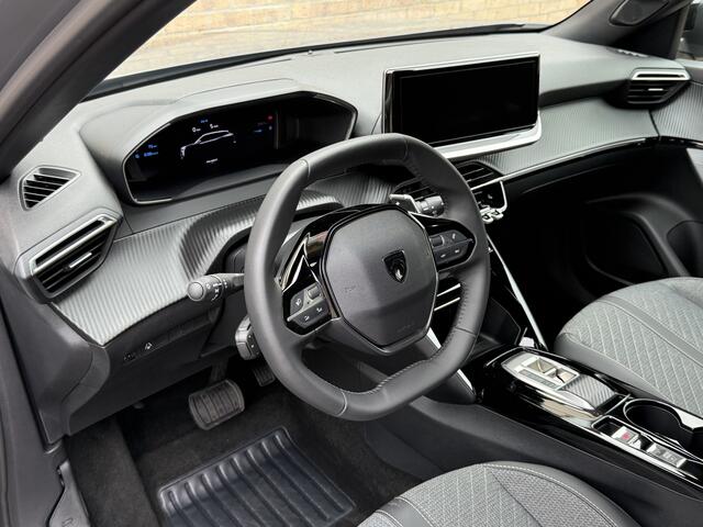 Peugeot 2008 1.2 PureTech 130 Allure Automaat | Camera rondom | Stoelverwarming | PDC | Clima |