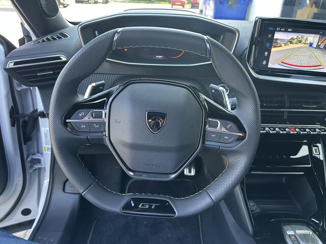 Peugeot 2008 1.2 Hybrid 145 GT | Automaat | Alcantara Bekleding | Stoelverwarming & Massage | Navigatie | 360 Graden Camera | 18 Inch Evissa | Keyless Entry | Full LED Verlichting | Zwart Dak | Dode Hoek Detectie | Cruise Control Adaptief | Climate Control | Hoge Zitp