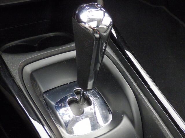 Peugeot 2008 1.2 AUTOMAAT Allure, Panodak, Cruise, Trekhk, NL/NAP!