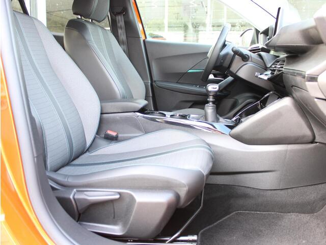 Peugeot 2008 1.2 PureTech Allure Pack | Camera / Climate / Navi