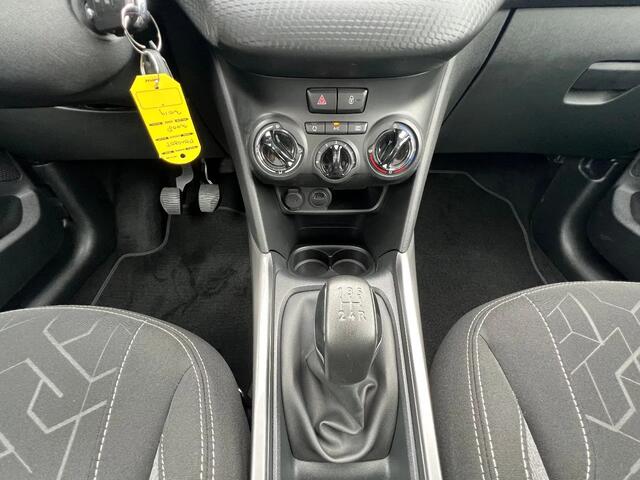 Peugeot 2008 1.2 PureTech | NL auto | Panoramadak | Trekhaak | Nieuwstaat!