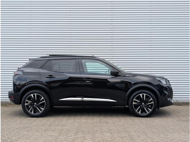 Peugeot 2008 GT 1.2 Turbo 130pk EAT8 | FOCAL HIFI | SCHUIF/KANTELDAK | NAVI | STOELVERW. | CAMERA |