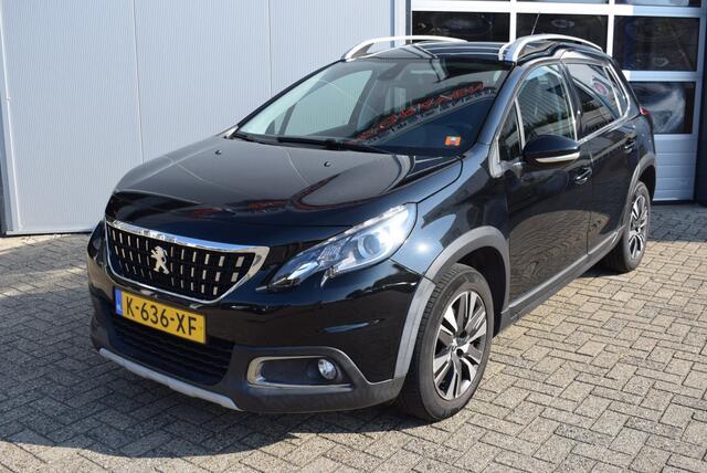 Peugeot 2008 1.2 PureTech Allure | 110PK | Trekhaak | Camera | Climate Control