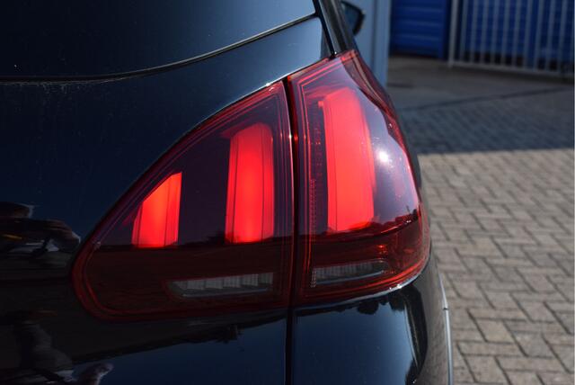 Peugeot 2008 1.2 PureTech Allure | 110PK | Trekhaak | Camera | Climate Control