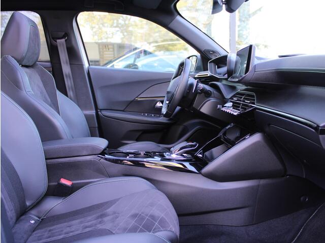 Peugeot 2008 1.2 PureTech GT Pack Automaat 155PK | Navi / Panoramadak / Camera