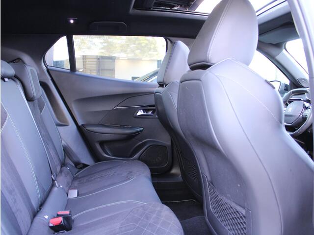 Peugeot 2008 1.2 PureTech GT Pack Automaat 155PK | Navi / Panoramadak / Camera