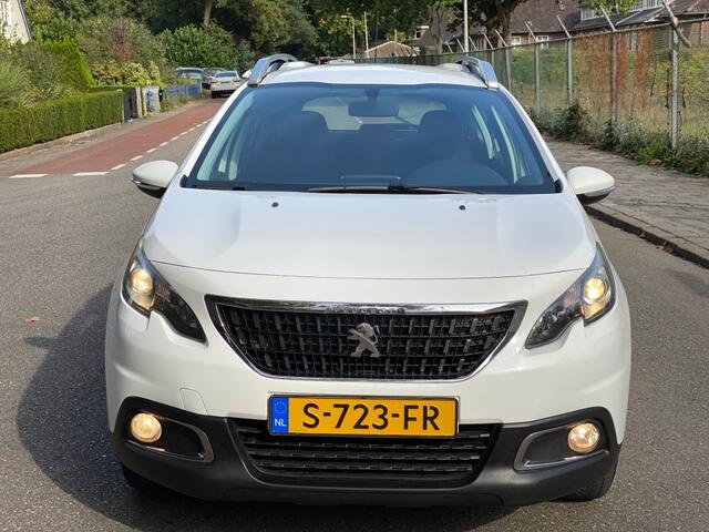 Peugeot 2008 1.2 Benzine - D riem is V.v in 2024 - Trekhaak !!!