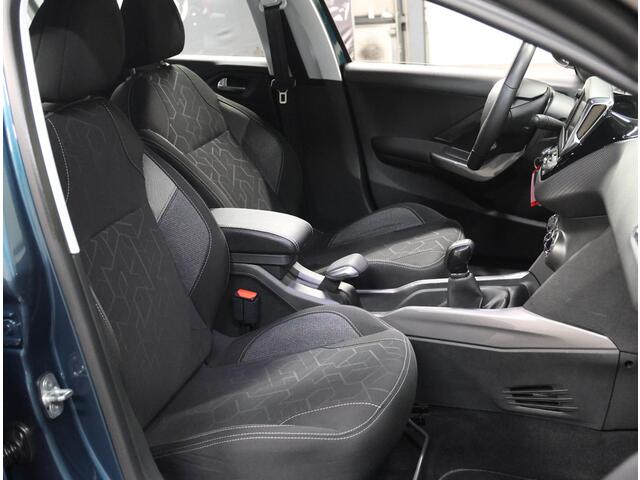 Peugeot 2008 1.2 110PK Blue Lion | AppleCarPlay/AndroidAuto | Airco | Armsteun | Navigatie | Parkeersensoren | Cruise Controle | Isofix | GOED onderhouden | DAB Radio |