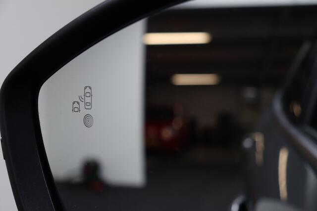 Peugeot 2008 1.2 PureTech 100 Allure | Adaptive-cruise | Navigatie | Camera | Clima | Apple Carplay & Android Auto | Keyless | All-season Banden | Dodehoekdetectie