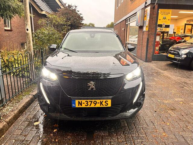 Peugeot 2008 1.2 PureTech Blue Lease Active