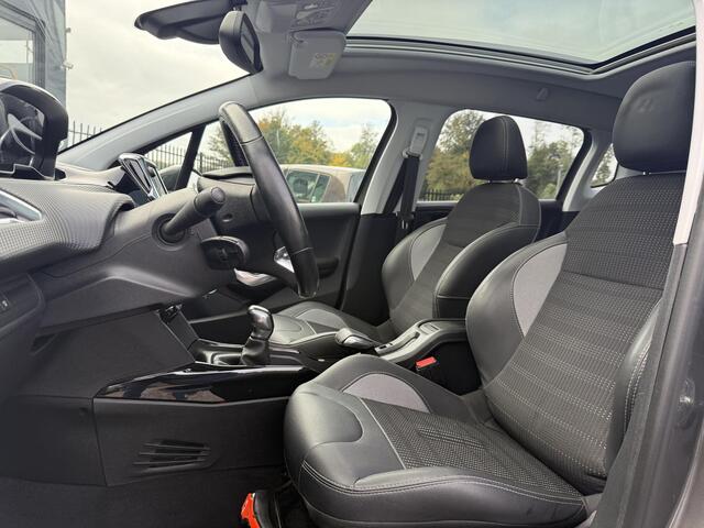 Peugeot 2008 1.2 PureTech Allure 2e Eigenaar,Navi,Pano,Camera,Clima,Cruise,PDC,Trekhaak,Apple Carplay,N.A.P,APK tot 05-2026