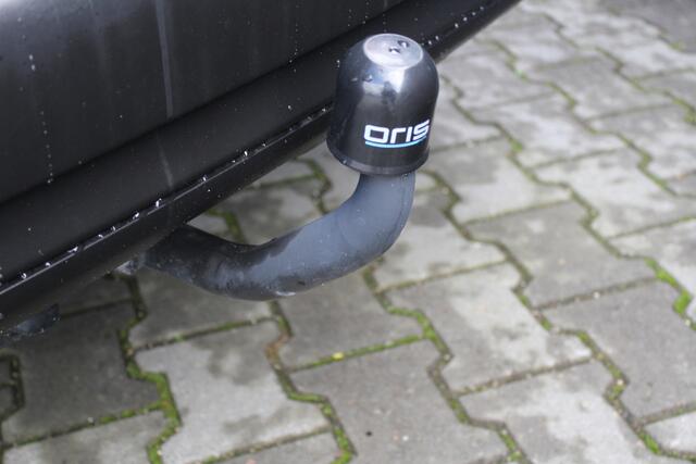 Peugeot 2008 1.2 Blue Lion | incl. 12 maanden garantie | Trekhaak | Navigatie | Cruise control | DAB+ | Lichtmetalen velgen | Parkeersensoren achter |