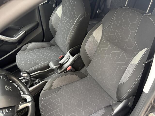 Peugeot 2008 1.2 PureTech Allure / NAVI / CRUISE / AIRCO ECC / 139dkm!