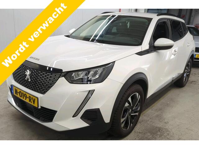 Peugeot 2008 1.2 100 pk Allure Navigatie Climate Control Parkeersensoren Carplay Android Lichtmetalen velgen led Koplampen 1/2 Leder NL Auto 1e Eigenaar