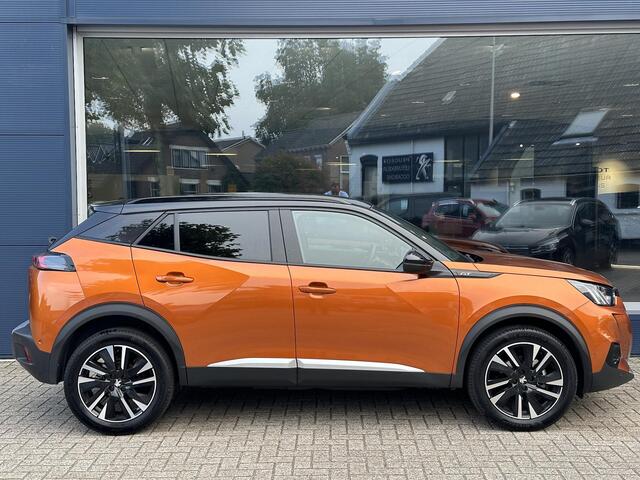 Peugeot 2008 1.2 Turbo 130 PK GT | Unieke auto met slechts 30000 KM | Navigatie | 3D Digitale Cockpit | Full LED Verlichting | Keyless Entry | Dode Hoek Detectie | Camera | Stoelverwarming | 18 Inch Velgen | Climate & Cruise Control | PDC V+A |