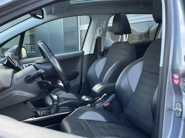 Peugeot 2008 1.2 PureTech Allure - Navigatie - Panoramadak - Climate Control - Parkeersensoren