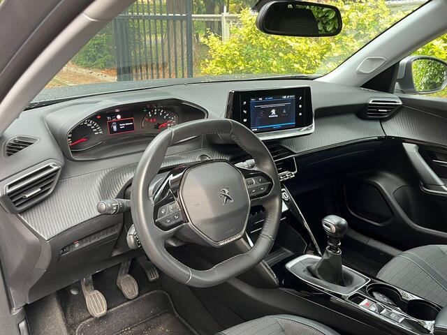 Peugeot 2008 1.2 Allure Pack. Camera, Clima, Cruise, Half Leer, 17"LM Velgen