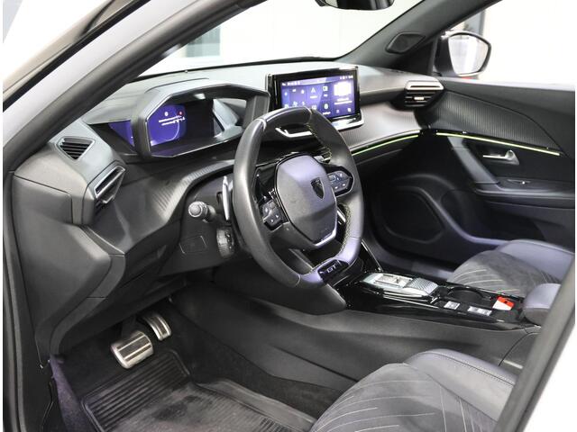 Peugeot 2008 1.2 130PK GT | 1ste eigenaar | AppleCarplay/Android Auto | Alcantara/LEER | 17"LMV | Camera | AUTOMAAT | Keyless | Adaptive Cruise Control | Climate Control | Camera | FULL LED | Two-Tone | Sfeerverlichting | Isofix | Privacy Glass |
