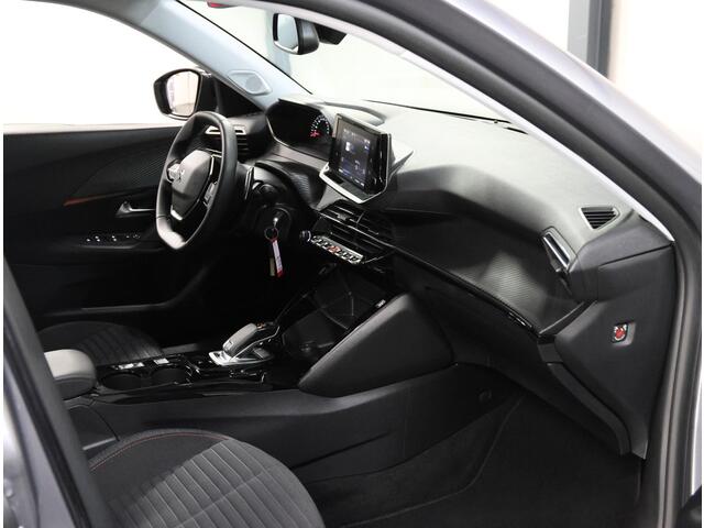Peugeot 2008 1.2 130PK Active Pack | AUTOMAAT | AppleCarPlay/AndroidAuto | Armsteun | Climate Control | Cruise Control | FULL LED | LMV | Parkeersensoren | Isofix | Afneembare Trekhaak |