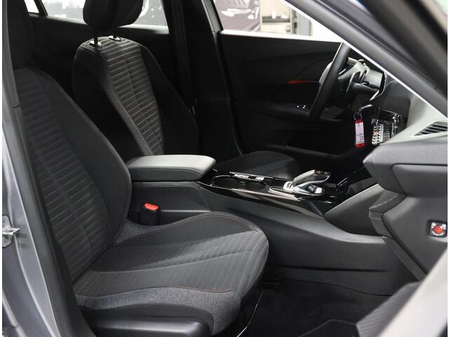 Peugeot 2008 1.2 130PK Active Pack | AUTOMAAT | AppleCarPlay/AndroidAuto | Armsteun | Climate Control | Cruise Control | FULL LED | LMV | Parkeersensoren | Isofix | Afneembare Trekhaak |