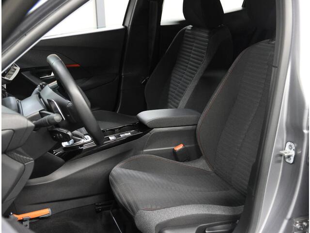 Peugeot 2008 1.2 130PK Active Pack | AUTOMAAT | AppleCarPlay/AndroidAuto | Armsteun | Climate Control | Cruise Control | FULL LED | LMV | Parkeersensoren | Isofix | Afneembare Trekhaak |