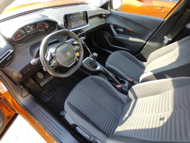 Peugeot 2008 1.2 PureTech Active Pack Navi-Carplay Cruise-Control Stoelverwarming Led