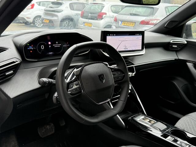 Peugeot 2008 1.2T 130pk Automaat Allure | Navigatie | Climate & Cruise Control | Achteruitrijd Camera | AppleCarplay/AndroidAuto |