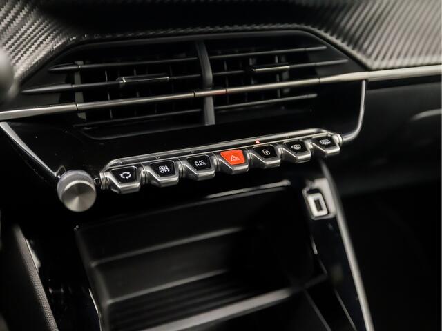 Peugeot 2008 1.2 PureTech Sport (APPLE CARPLAY, GROOT NAVI, CLIMATE, ZWART HEMEL, PARKEERSENSOREN, SPORTSTOELEN, CRUISE, DAB+, NIEUWSTAAT)