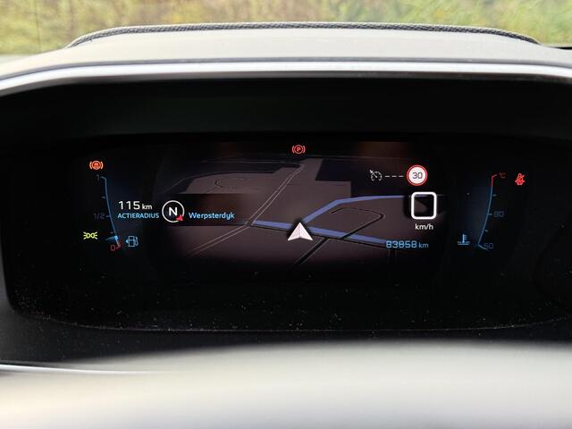 Peugeot 2008 1.2 PureTech Allure | Navigatie | 3D-Cockpit | Stoelverwarming | Parkeersensoren met Camera | Climate & Cruise Control |
