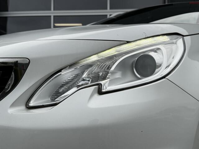 Peugeot 2008 1.2 PureTech Blue Lion - Navigatie - Cruise Control - Trekhaak